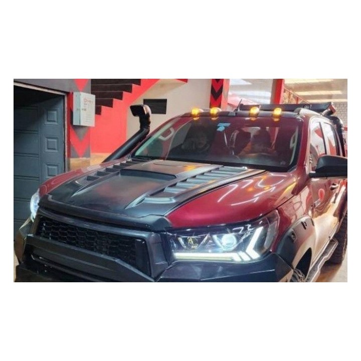 Nakładka maski Toyota Hilux 2021+