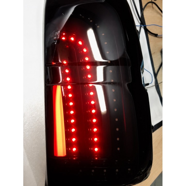 Lampy tylne LED Toyota Hilux Revo / Rocco — komplet