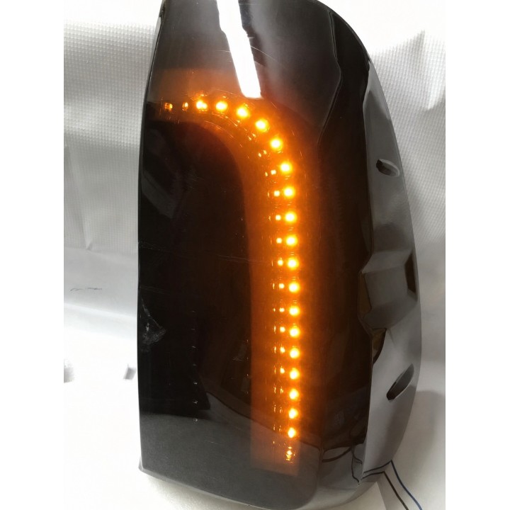 Lampy tylne LED Toyota Hilux Revo / Rocco — komplet