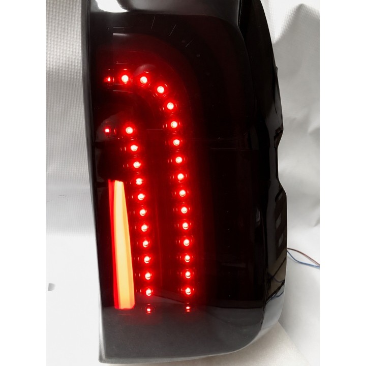 Lampy tylne LED Toyota Hilux Revo / Rocco — komplet