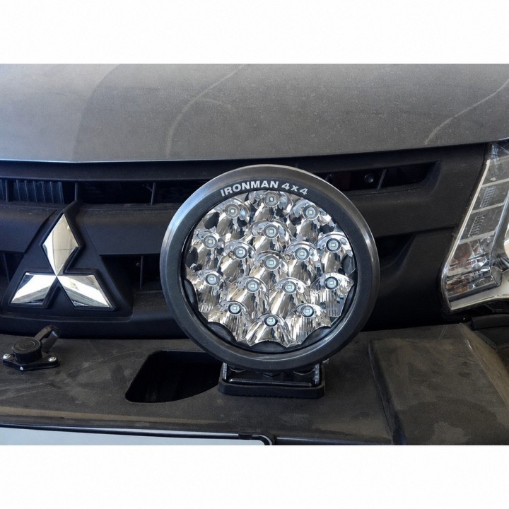 Zderzak Ironman 4x4 Mitsubishi L200 Triton MQ BBT050NL