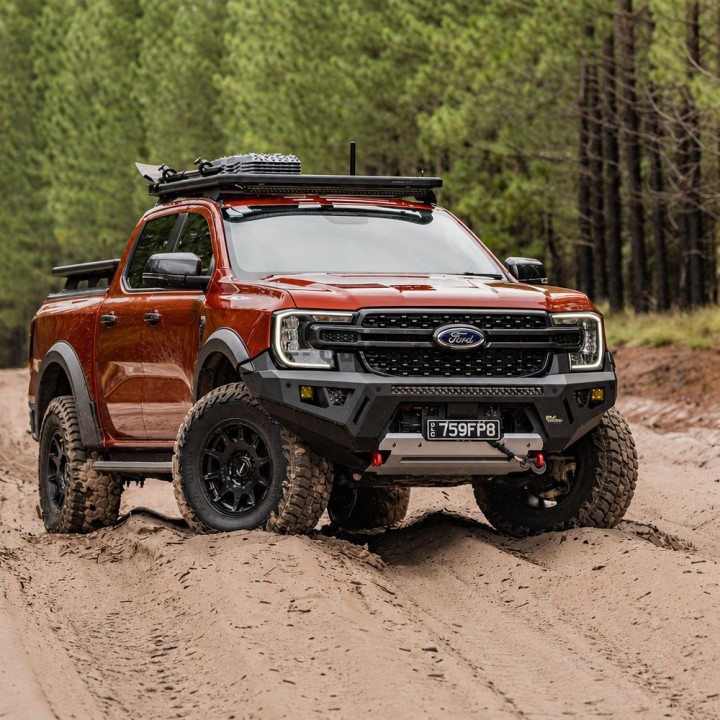 Stalowy przedni zderzak - RAID BAR ironman 4x4 BBR110