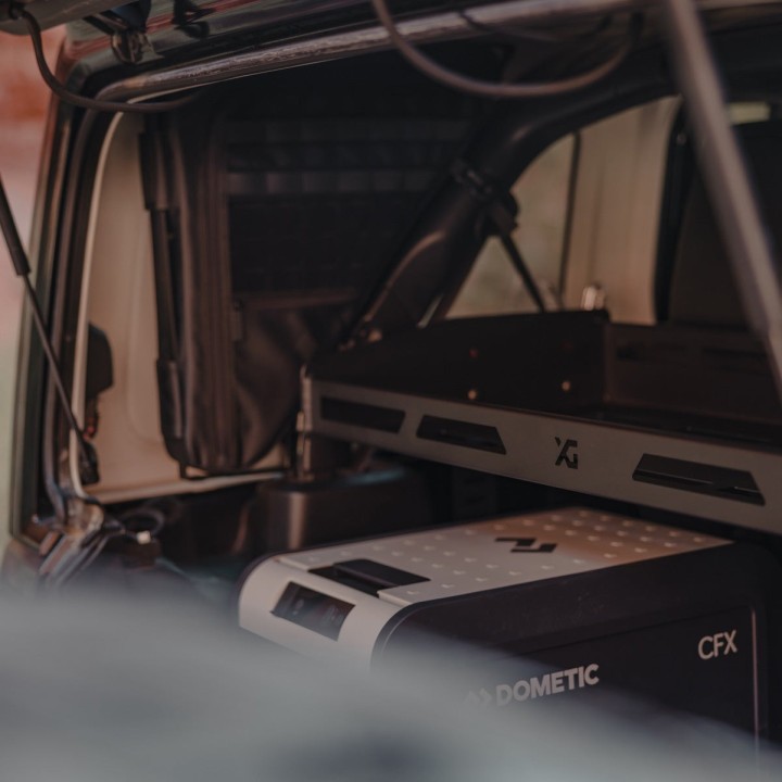 Półka bagażnika XG Cargo Platform A – Wrangler JK/JL 4D