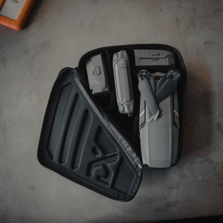 Twarde etui XG Cargo Mini – lewa torba Gama, 3 przegródki