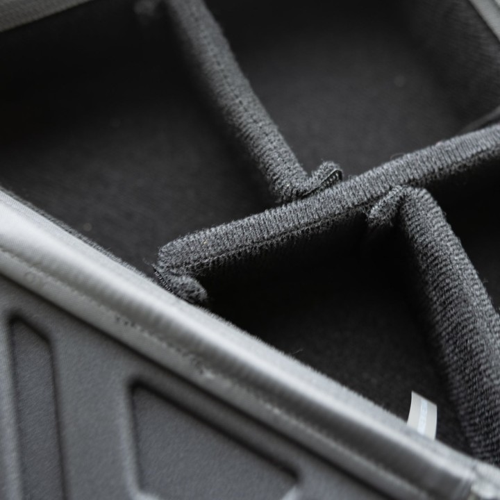 Twarde etui XG Cargo Mini – lewa torba Gama, 3 przegródki