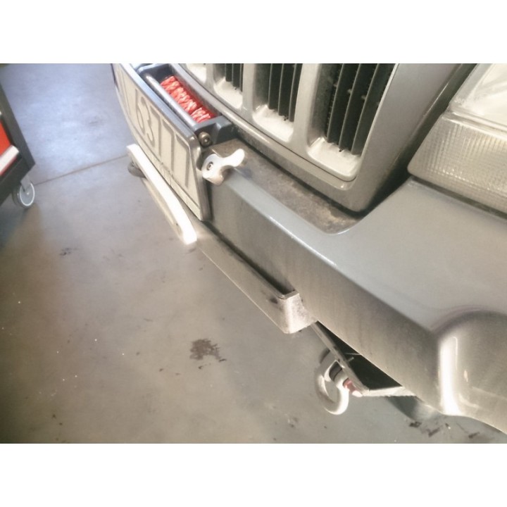 Jeep Grand Cherokee WJ / WG 1998-2004 płyta montażowa wyciągarki powiększona z uchwytami szekli i osłoną czolową czarna