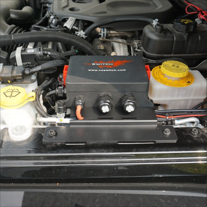 wodoodporny panel Wrangler JL JT od 2018 z uchwytem na telefon