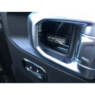 Nakładki ozdobne wnęki klamek Jeep Wrangler JL