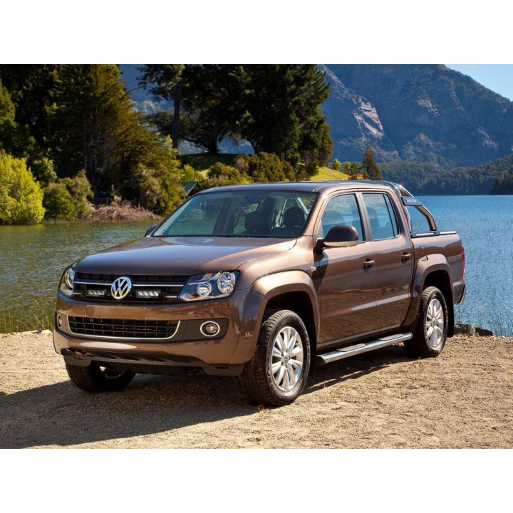 Zestaw dwóch lamp LAZER TRIPLE-R 750 (Gen2) z systemem montażu w fabrycznym grillu - VW Amarok (2010 -)