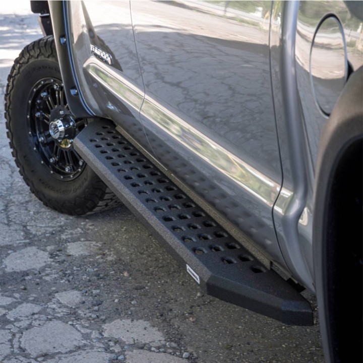 Progi boczne Bedliner Go Rhino RB20