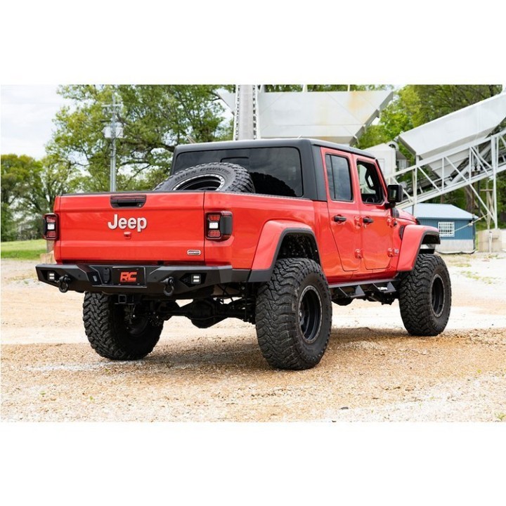 Zderzak stalowy tył z oświetleniem LED Rough Country Rock Crawler 