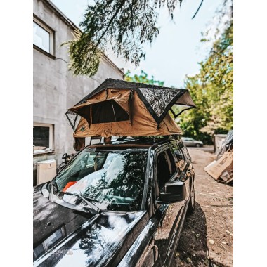Montaż namiotu dachowego Wildcamp Ohio 160 na Jeepie Patriot – praktyczny poradnik