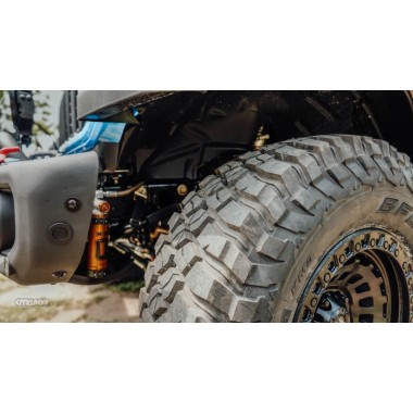 Lift zawieszenia Jeep Wrangler JL 2024 – Metalcloak + Öhlins + pełna modyfikacja w Szekla4x4