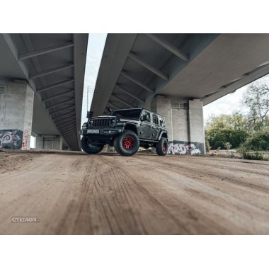 Montaż liftu Metalcloak 3,5” w Jeep Wrangler JLU 2.0 – stabilność, komfort i więcej możliwości w terenie